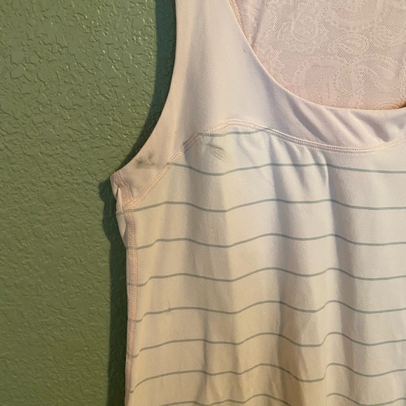 Lululemon Run: First Base Tank - Picture 6 of 9